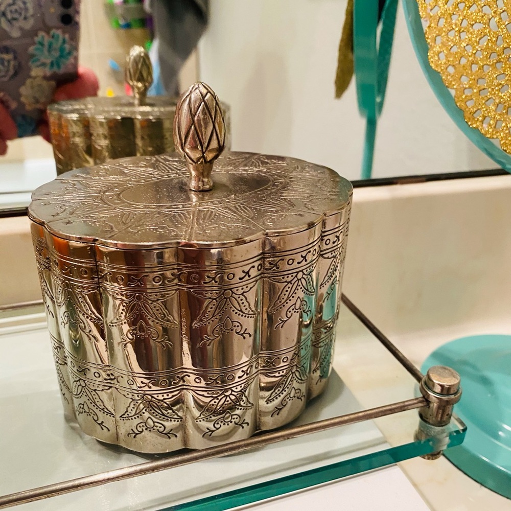 Vintage silver plated trinket/jewelry dish
